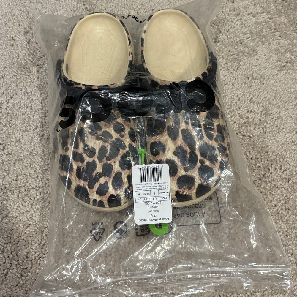 NWT baya platform crocs - Picture 5 of 5
